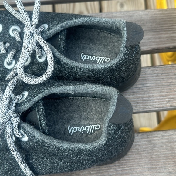 🍍 Women's Size 9 Lace Up Allbirds Wool Shoes Runners Charcoal Gray Black Sneake - Picture 3 of 5